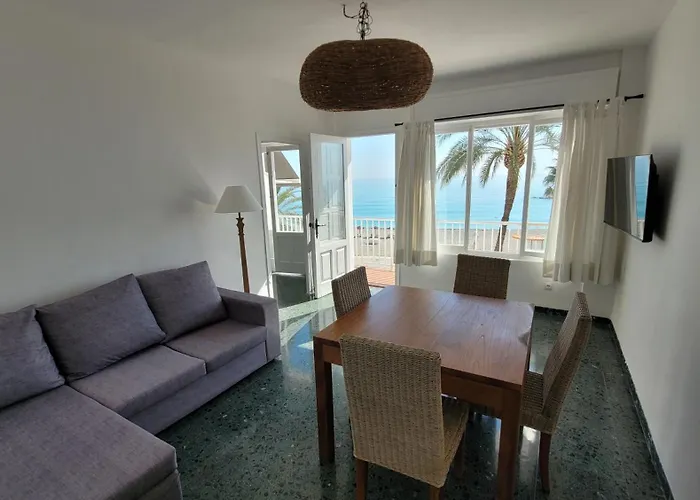Primera Linea De Mar Apartment *
